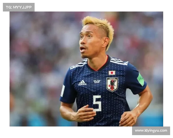 日本球迷热议：长友佑都接连无缘比赛名单，是否只是为了“营造氛围”？