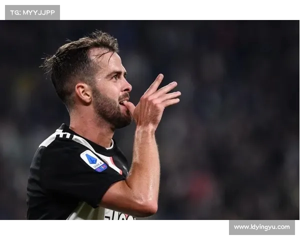 球员齐心协力,尤文图斯稳操胜券 球员齐心协力,尤文图斯稳操胜券